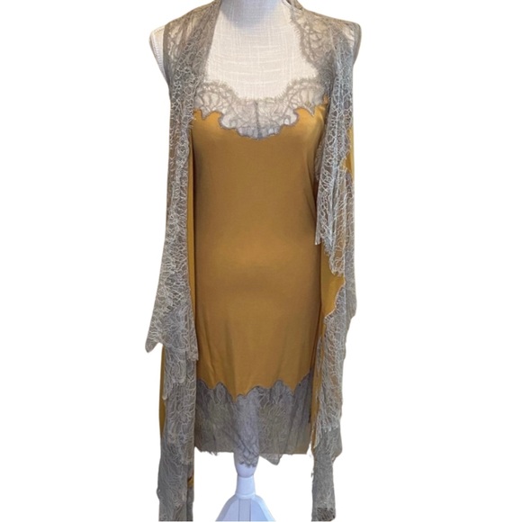 BCBG MaxAzria Runway Silk Lace Wrap Dress - Picture 10 of 15